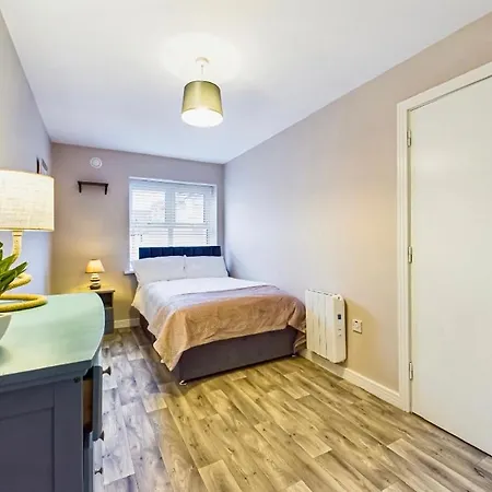 Modern Luxury Living In Center Waterford