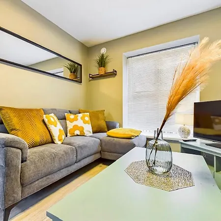 Modern Luxury Living In Center * 워터퍼드