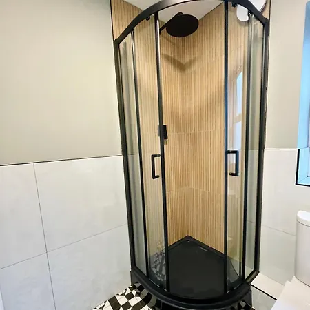 Modern Luxury Living In Center * 워터퍼드