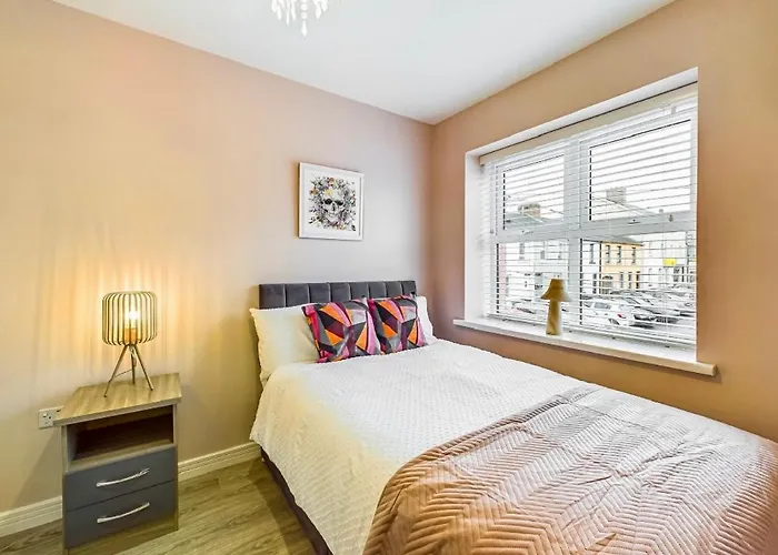 Modern Luxury Living In Center Апартаменты