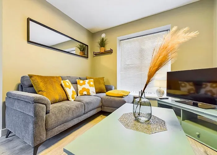 Modern Luxury Living In Center * Вотафорд