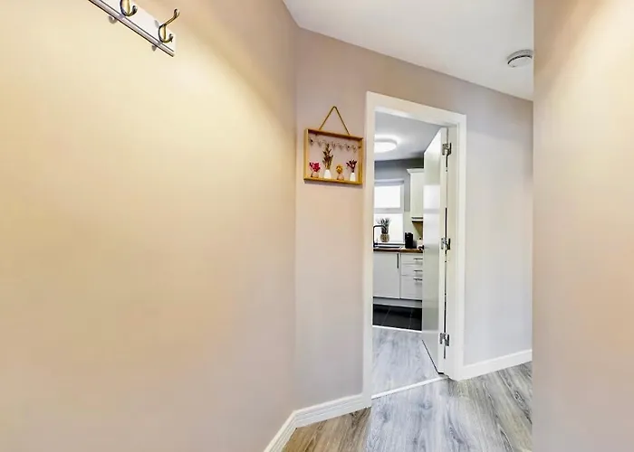 Апартаменты Modern Luxury Living In Center Вотафорд